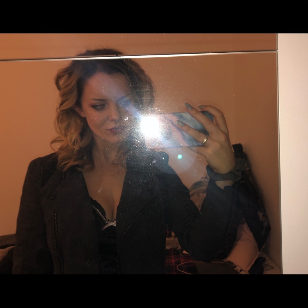 Meet your Posher, Lexie